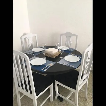 דירה Deluxe 3 Bedroom Apartment, Balcony, 15 Minutes Walk To And Sys2